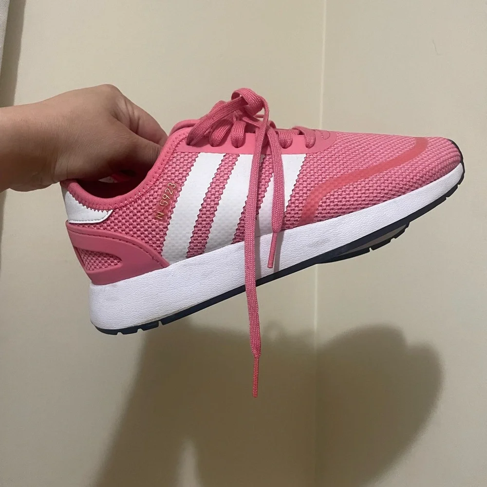 Adidas - Picture 1 of 3